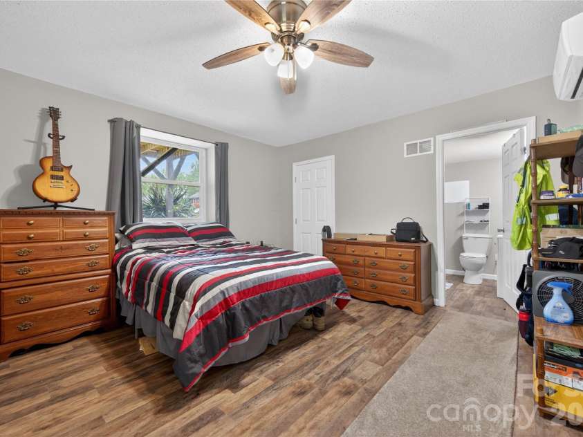 202 King David Lane, Gastonia, NC 28056.  MLS# CAR4379701, YatesRealty ID 23315. 