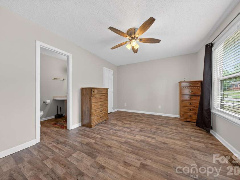 202 King David Lane, Gastonia, NC 28056.  MLS# CAR4379701, YatesRealty ID 23315. 