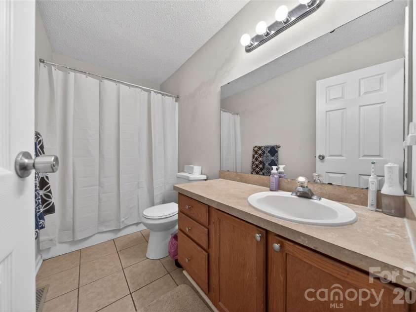 202 King David Lane, Gastonia, NC 28056.  MLS# CAR4379701, YatesRealty ID 23315. 