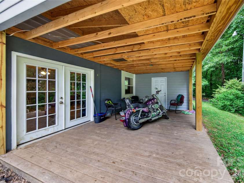 202 King David Lane, Gastonia, NC 28056.  MLS# CAR4379701, YatesRealty ID 23315. 