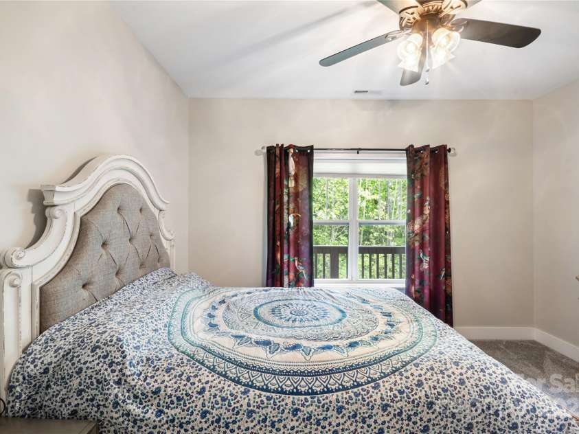 124 Foxden Drive, Fletcher, NC 28732.  MLS# CAR4244379, YatesRealty ID 23317. 