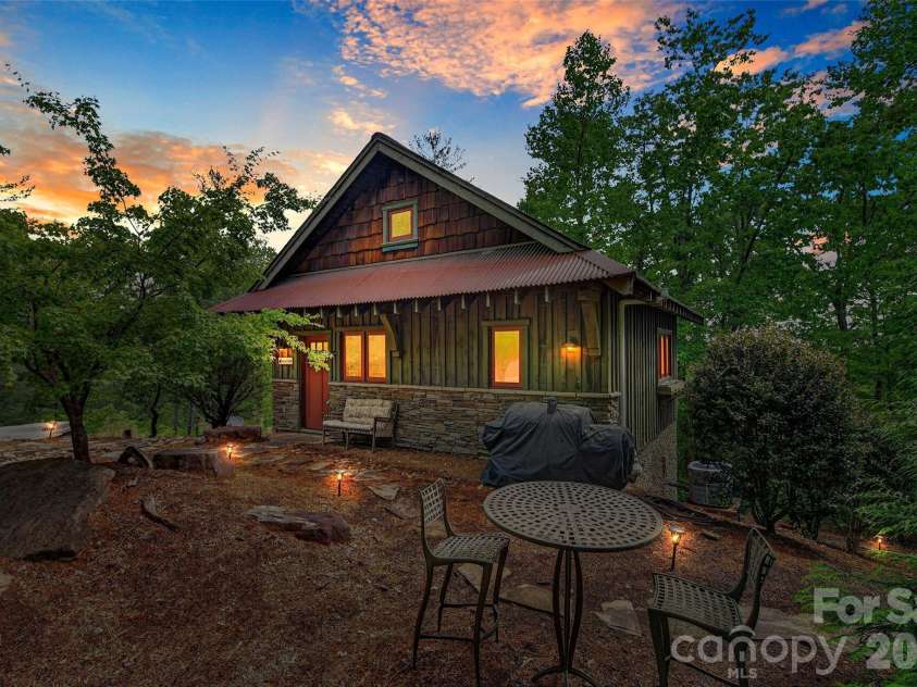 159 Osprey Roost Drive, Nebo, NC 28761.  MLS# CAR4380380, YatesRealty ID 23317. 