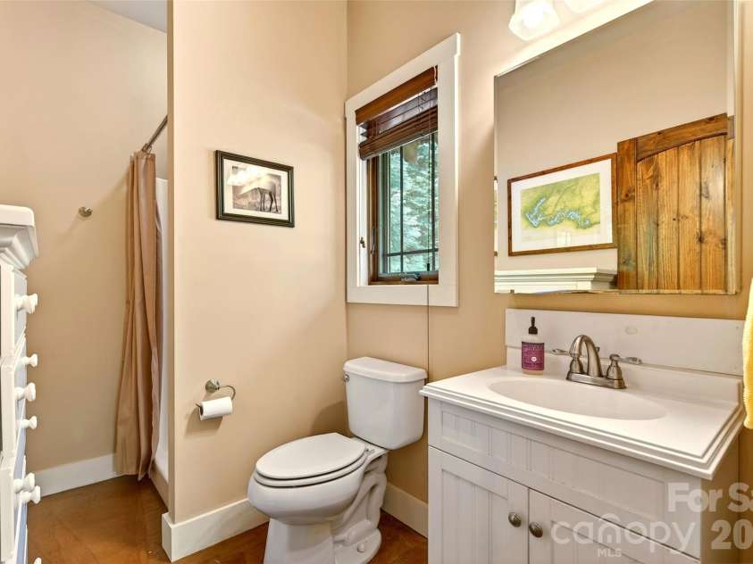 159 Osprey Roost Drive, Nebo, NC 28761.  MLS# CAR4380380, YatesRealty ID 23317. 