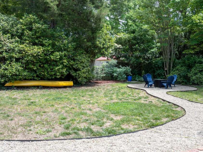 722 Broad Street, Statesville, NC 28677.  MLS# CAR4382315, YatesRealty ID 23318. 