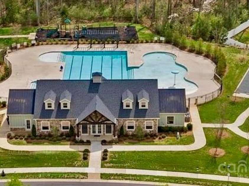724 Little Bluestem Drive, Lake Wylie, SC 29710.  MLS# CAR4260356, YatesRealty ID 23318. 