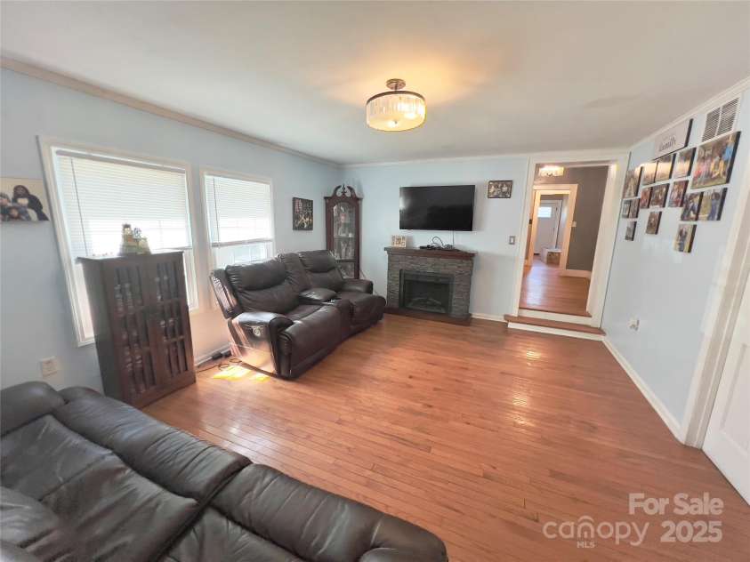 316 Sharon Avenue, Lenoir, NC 28645.  MLS# CAR4272121, YatesRealty ID 23319. 