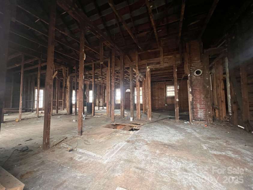 188 Wall Street, Mocksville, NC 27028.  MLS# CAR4328383, YatesRealty ID 2332. 