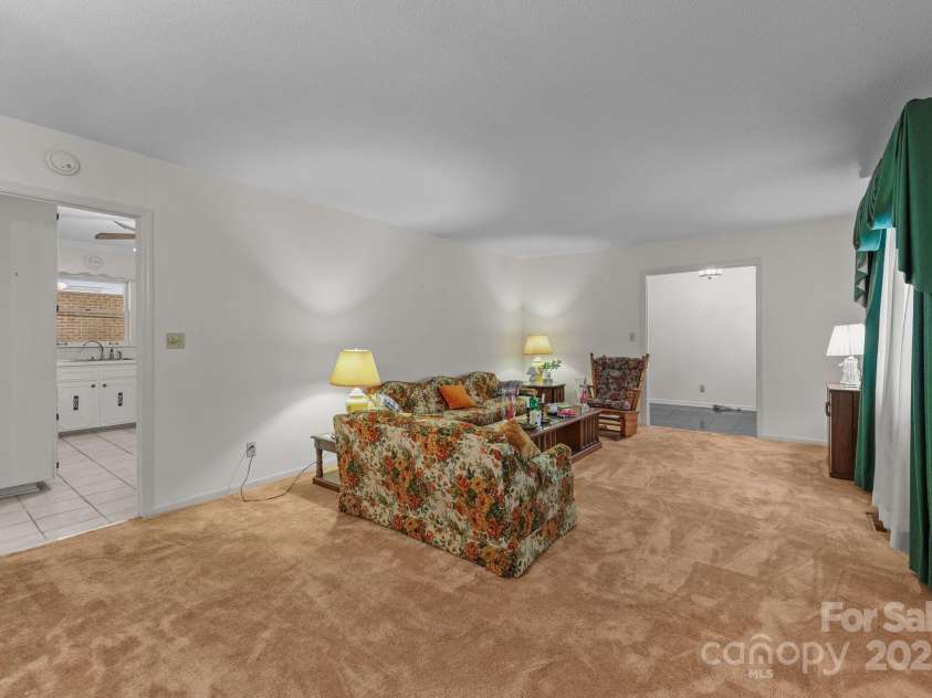 255 Quail Drive, Salisbury, NC 28147.  MLS# CAR4296842, YatesRealty ID 2332. 