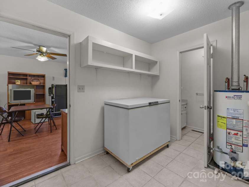 255 Quail Drive, Salisbury, NC 28147.  MLS# CAR4296842, YatesRealty ID 2332. 