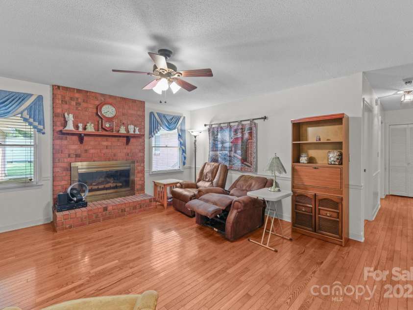 255 Quail Drive, Salisbury, NC 28147.  MLS# CAR4296842, YatesRealty ID 2332. 