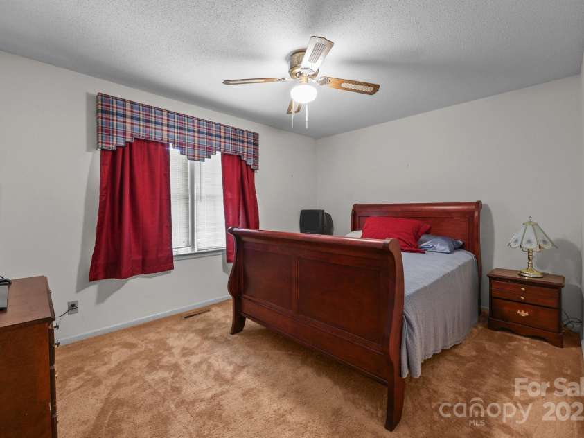 255 Quail Drive, Salisbury, NC 28147.  MLS# CAR4296842, YatesRealty ID 2332. 