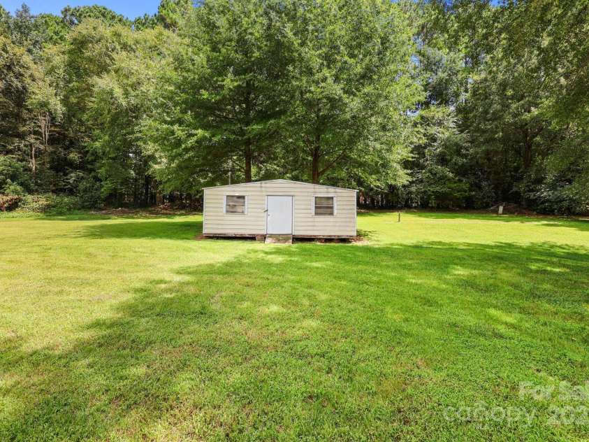 255 Quail Drive, Salisbury, NC 28147.  MLS# CAR4296842, YatesRealty ID 2332. 