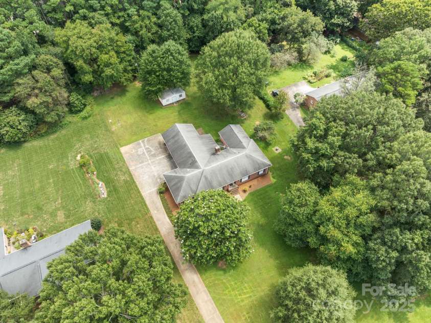 255 Quail Drive, Salisbury, NC 28147.  MLS# CAR4296842, YatesRealty ID 2332. 