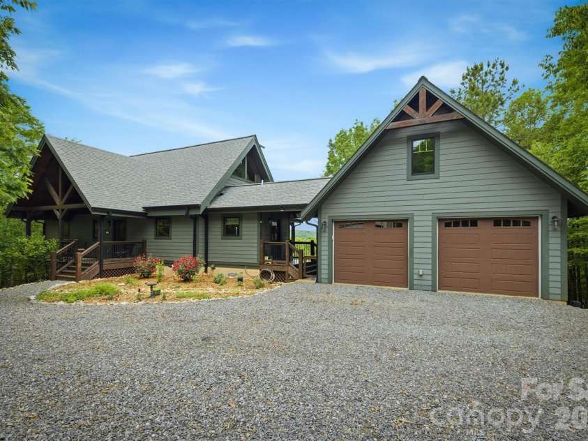 39 Lakeside Path, Nebo, NC 28761.  MLS# CAR4381532, YatesRealty ID 23320. 