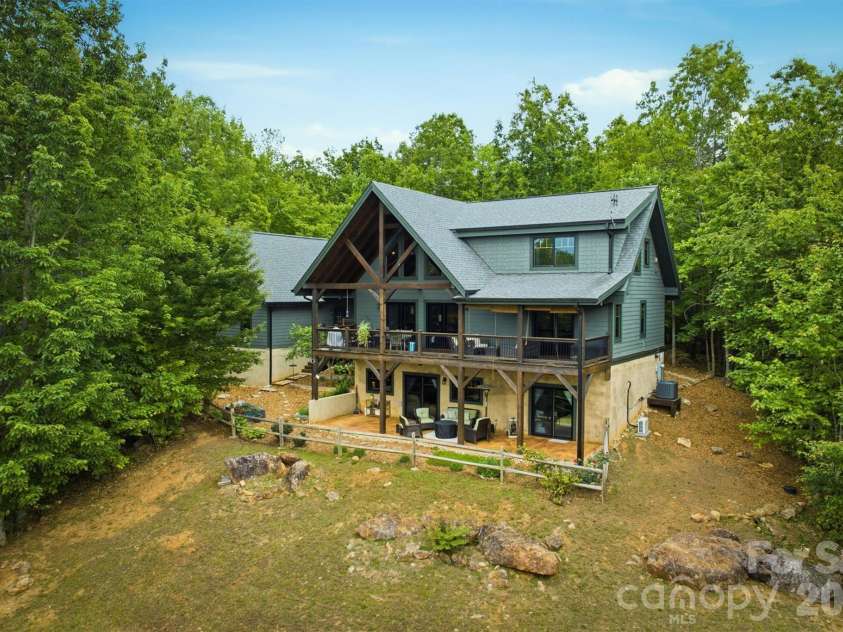 39 Lakeside Path, Nebo, NC 28761.  MLS# CAR4381532, YatesRealty ID 23320. 