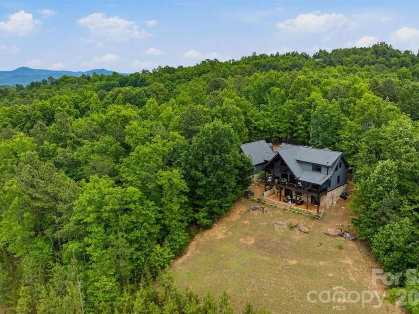 39 Lakeside Path, Nebo, NC 28761.  MLS# CAR4381532, YatesRealty ID 23320. 