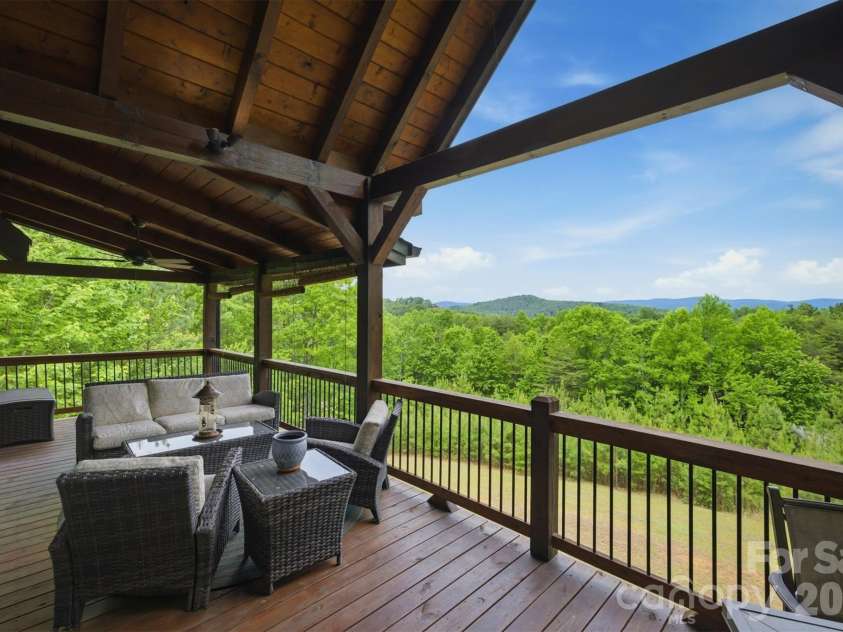 39 Lakeside Path, Nebo, NC 28761.  MLS# CAR4381532, YatesRealty ID 23320. 