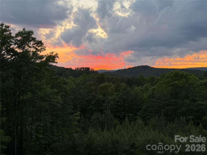 39 Lakeside Path, Nebo, NC 28761.  MLS# CAR4381532, YatesRealty ID 23320. 
