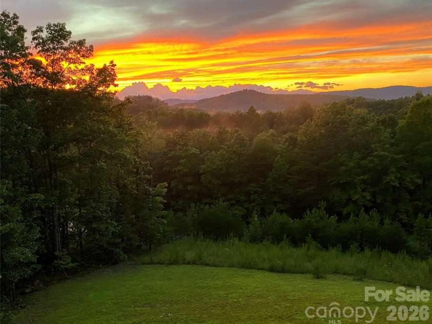 39 Lakeside Path, Nebo, NC 28761.  MLS# CAR4381532, YatesRealty ID 23320. Breathtaking Sunsets