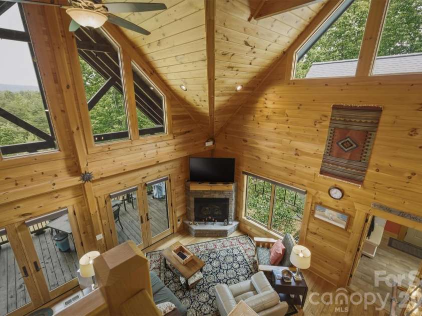39 Lakeside Path, Nebo, NC 28761.  MLS# CAR4381532, YatesRealty ID 23320. Overlooking Great Room
