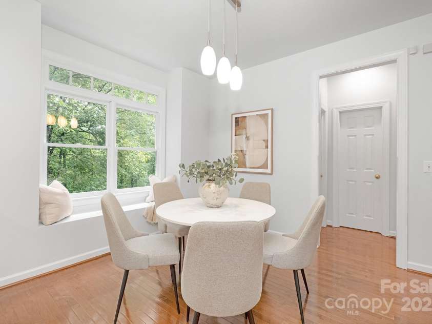 8217 Lansford Road, Charlotte, NC 28277.  MLS# CAR4294390, YatesRealty ID 23321. 