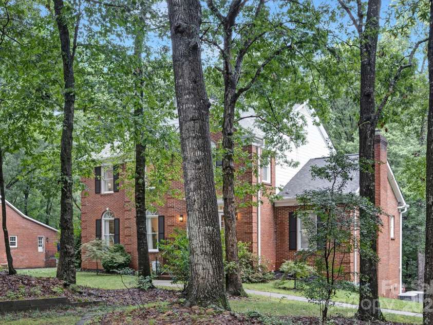 8217 Lansford Road, Charlotte, NC 28277.  MLS# CAR4294390, YatesRealty ID 23321. 