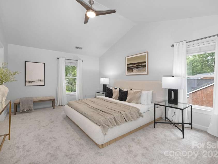 8217 Lansford Road, Charlotte, NC 28277.  MLS# CAR4294390, YatesRealty ID 23321. Owners Bedroom