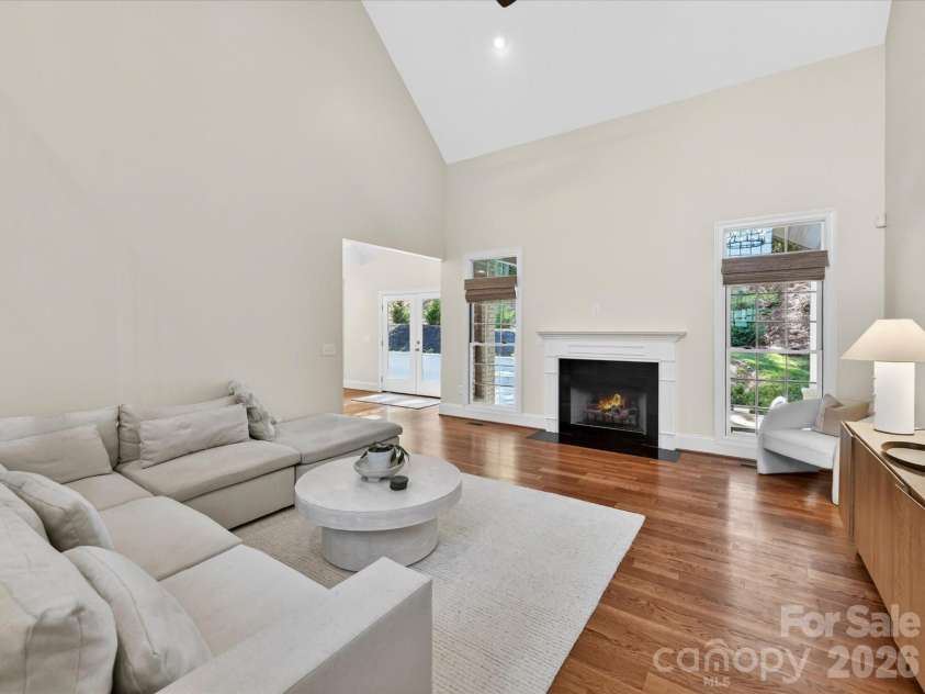 4510 Granite Hill Drive, Davidson, NC 28036.  MLS# CAR4381167, YatesRealty ID 23324. 