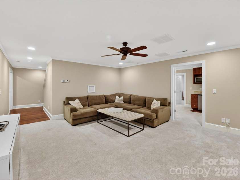 4510 Granite Hill Drive, Davidson, NC 28036.  MLS# CAR4381167, YatesRealty ID 23324. 