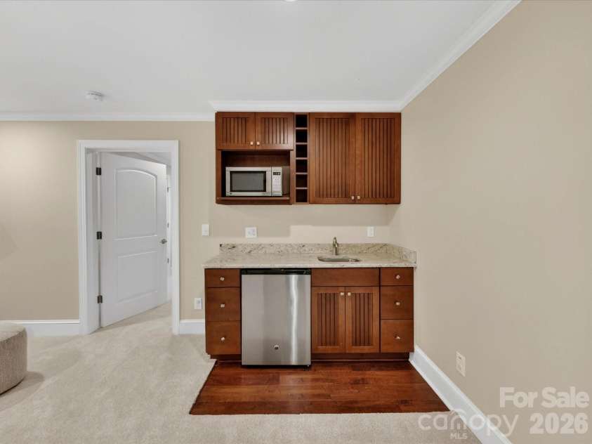 4510 Granite Hill Drive, Davidson, NC 28036.  MLS# CAR4381167, YatesRealty ID 23324. 