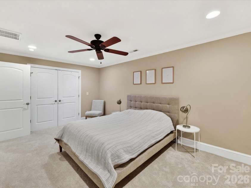 4510 Granite Hill Drive, Davidson, NC 28036.  MLS# CAR4381167, YatesRealty ID 23324. 