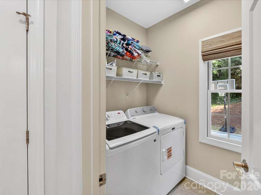 4510 Granite Hill Drive, Davidson, NC 28036.  MLS# CAR4381167, YatesRealty ID 23324. 