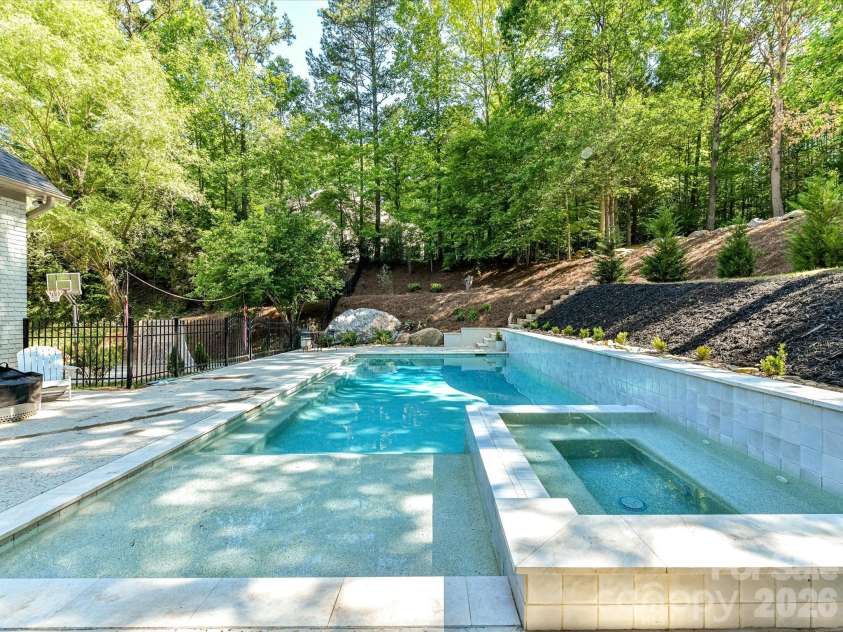 4510 Granite Hill Drive, Davidson, NC 28036.  MLS# CAR4381167, YatesRealty ID 23324. 