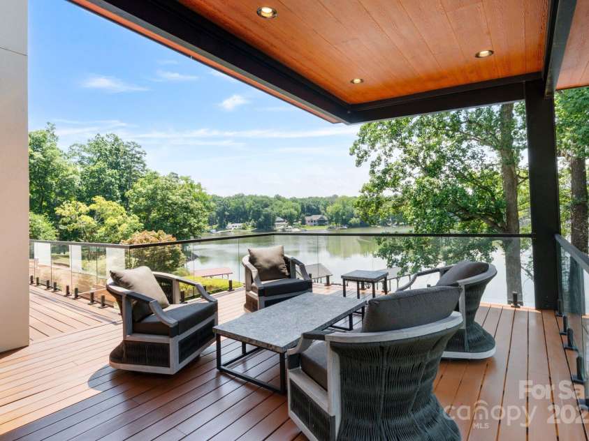 5930 Midsomer Road, Charlotte, NC 28214.  MLS# CAR4263146, YatesRealty ID 23324. 