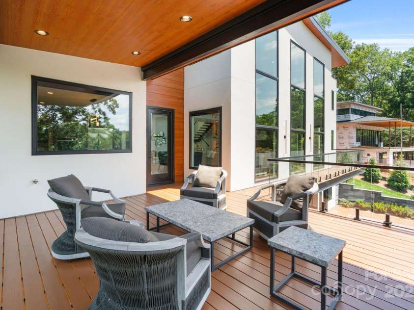 5930 Midsomer Road, Charlotte, NC 28214.  MLS# CAR4263146, YatesRealty ID 23324. 