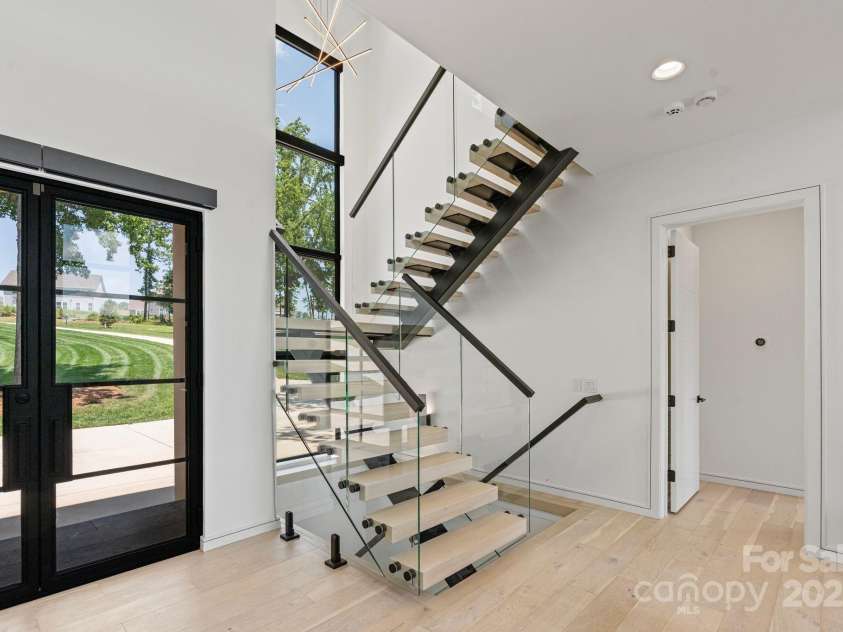 5930 Midsomer Road, Charlotte, NC 28214.  MLS# CAR4263146, YatesRealty ID 23324. 