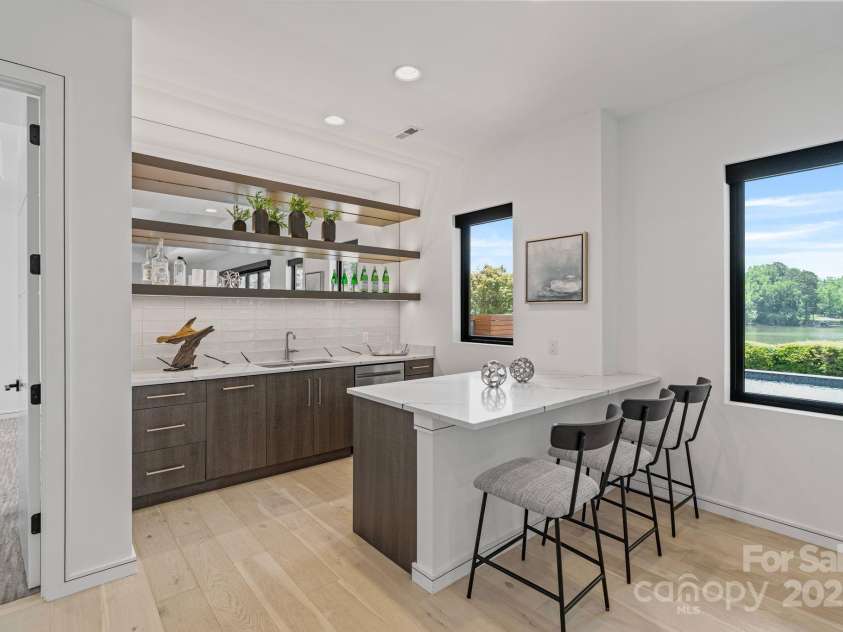 5930 Midsomer Road, Charlotte, NC 28214.  MLS# CAR4263146, YatesRealty ID 23324. 
