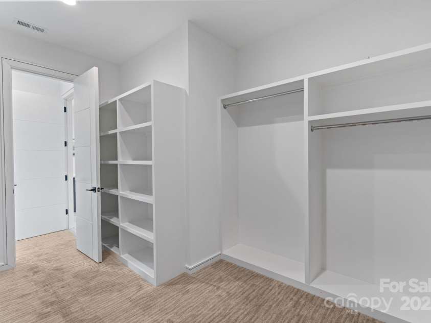 5930 Midsomer Road, Charlotte, NC 28214.  MLS# CAR4263146, YatesRealty ID 23324. 