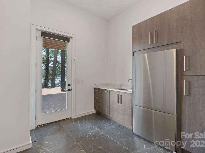 5930 Midsomer Road, Charlotte, NC 28214.  MLS# CAR4263146, YatesRealty ID 23324. 