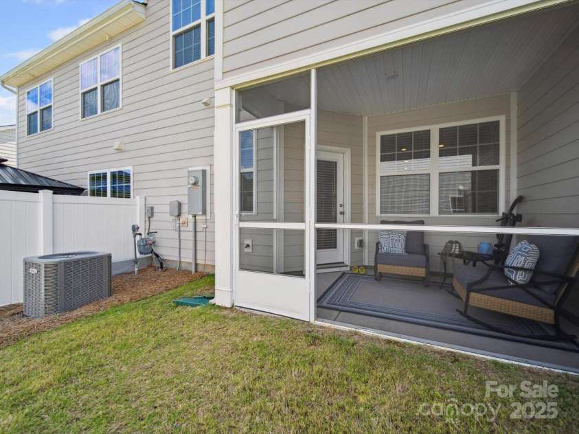 7032 Everly Commons Lane, Tega Cay, SC 29708.  MLS# CAR4274880, YatesRealty ID 23325. 