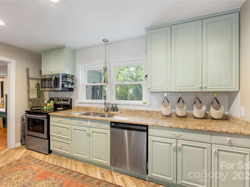 2034 Lanier Avenue, Charlotte, NC 28205.  MLS# CAR4270722, YatesRealty ID 23326. 