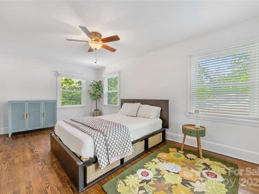 2034 Lanier Avenue, Charlotte, NC 28205.  MLS# CAR4270722, YatesRealty ID 23326. Large guest room