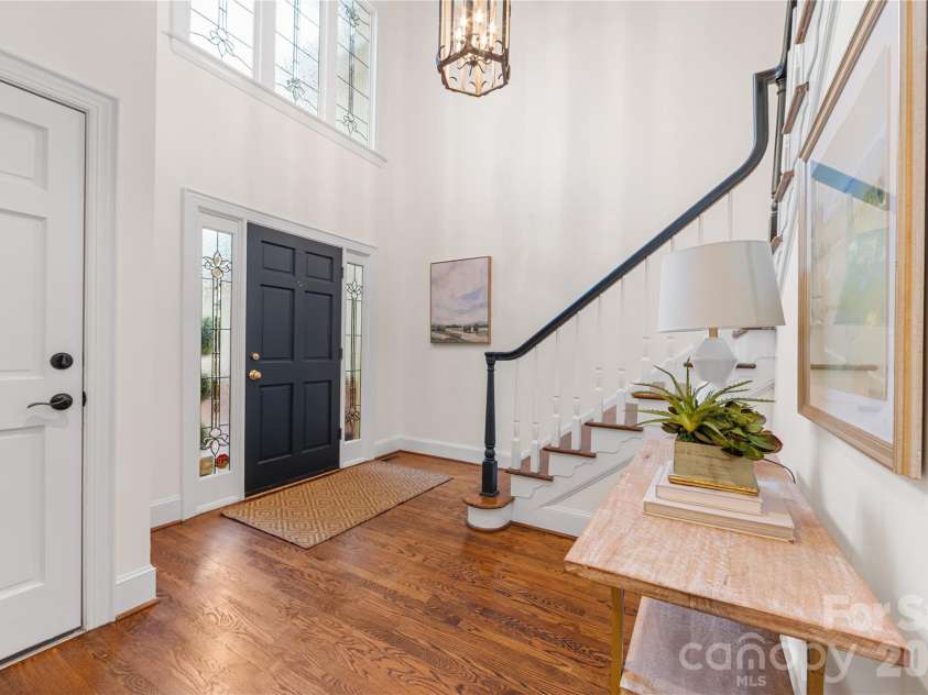 6645 Gaywind Drive, Charlotte, NC 28226.  MLS# CAR4333682, YatesRealty ID 23326. 