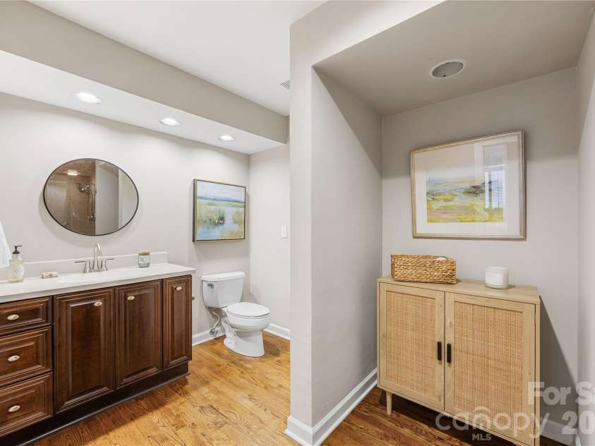 6645 Gaywind Drive, Charlotte, NC 28226.  MLS# CAR4333682, YatesRealty ID 23326. 