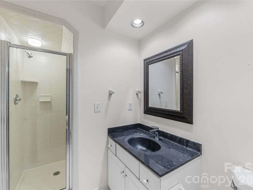 6645 Gaywind Drive, Charlotte, NC 28226.  MLS# CAR4333682, YatesRealty ID 23326. 
