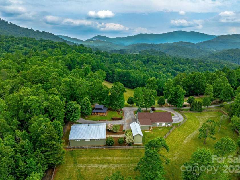 1987 Rabbit Hop Road, Spruce Pine, NC 28777.  MLS# CAR4270357, YatesRealty ID 23328. World-class equestrian facilities in the heart of WNC.