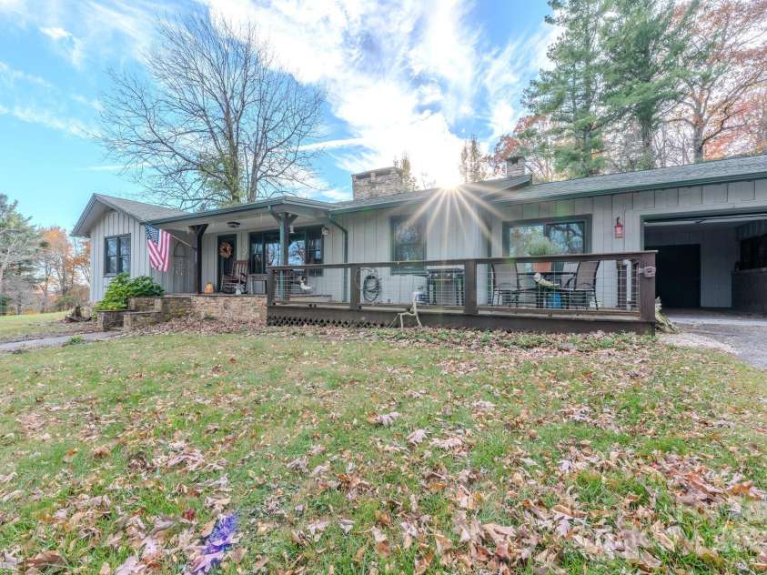 127 Reid Queen Drive, Little Switzerland, NC 28749.  MLS# CAR4326827, YatesRealty ID 2333. 