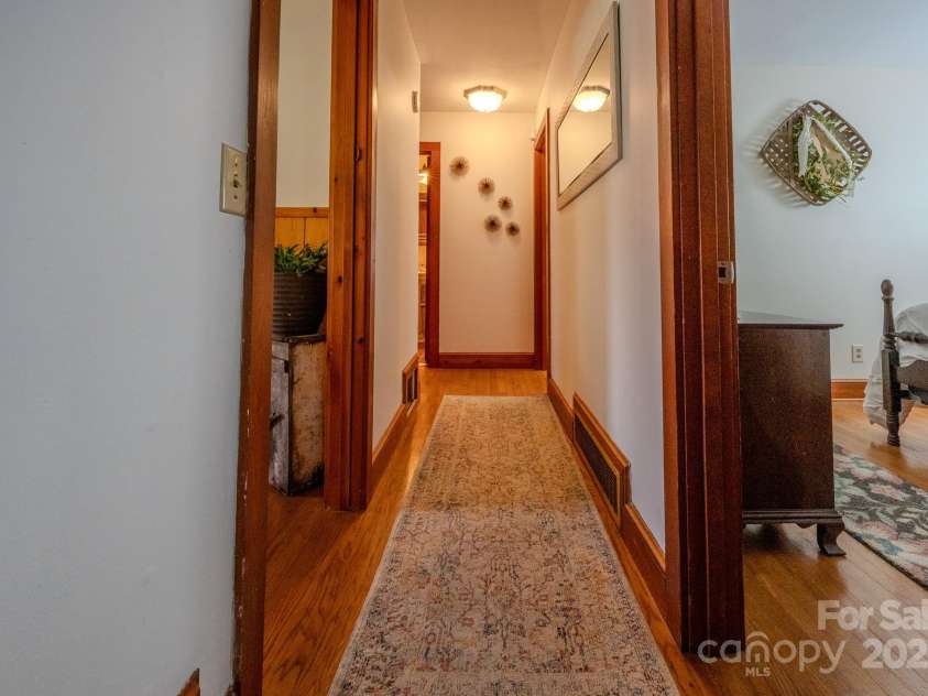 127 Reid Queen Drive, Little Switzerland, NC 28749.  MLS# CAR4326827, YatesRealty ID 2333. 