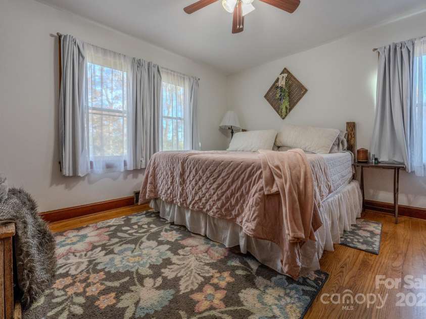 127 Reid Queen Drive, Little Switzerland, NC 28749.  MLS# CAR4326827, YatesRealty ID 2333. 