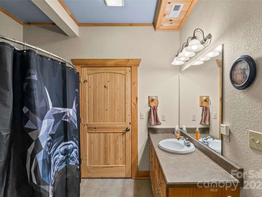 16 Saratoga Drive, Nebo, NC 28761.  MLS# CAR4273309, YatesRealty ID 23330. 